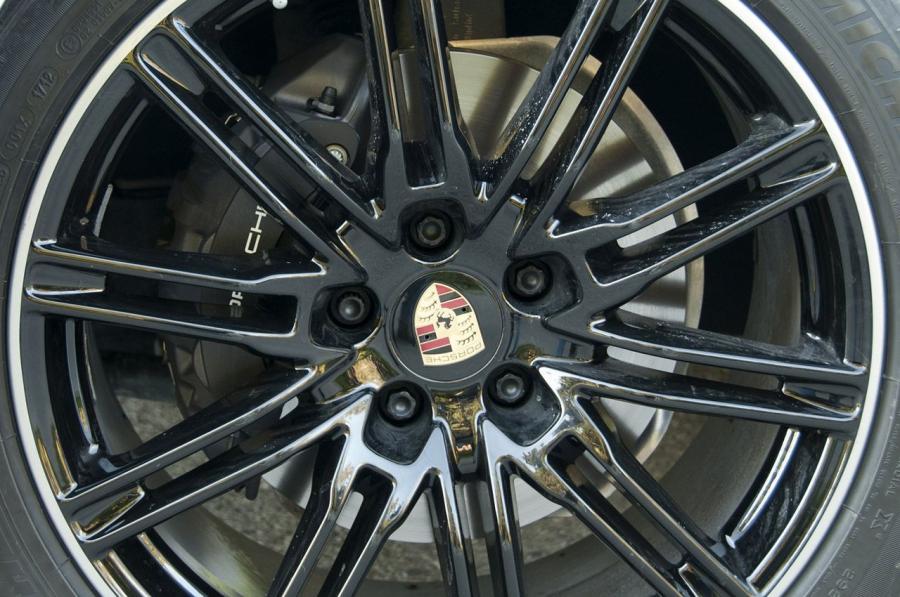  Porsche Cayenne Diesel 2013 года  (фото 19 из 42)